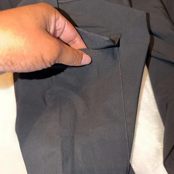 Old Navy Black Women's Joggers - Picture 12 of 15